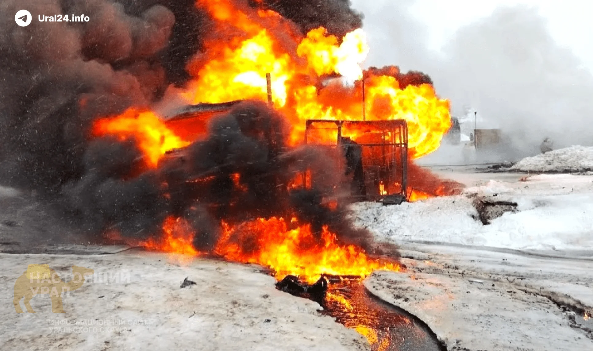 В Сургутском районе на заправке вспыхнул бензовоз