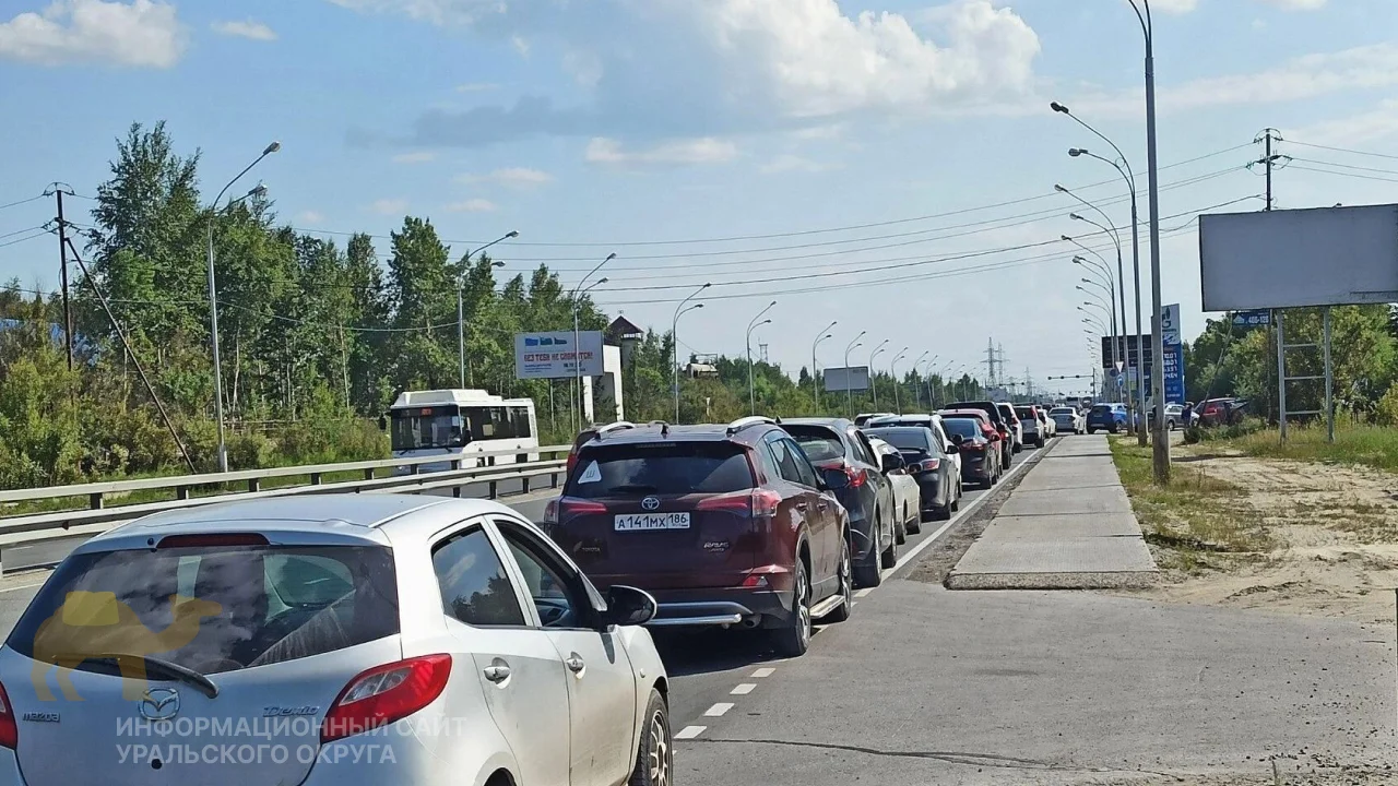 В&nbsp;Югре, Ямале и&nbsp;Тюмени закрываются АЗС