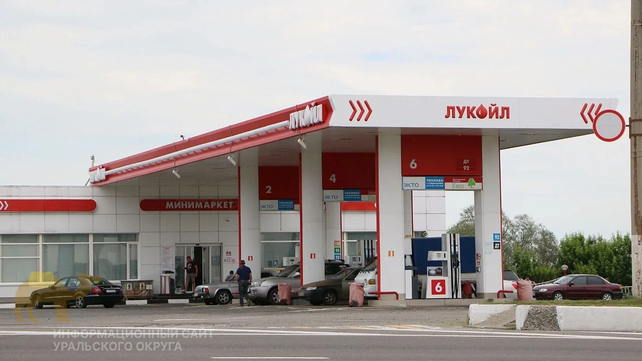 Нефть своя, НПЗ&nbsp;свой, а&nbsp;бензин чужой